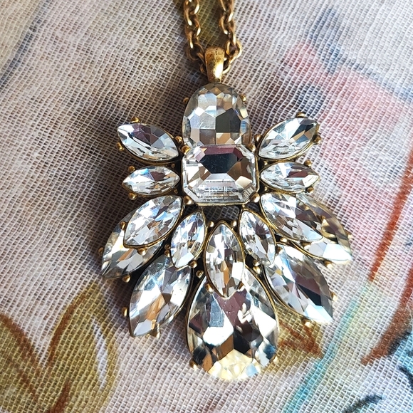 J. Crew Bling Marquis Teardrop Emerald Crystal Clear Stones Statement Necklace - Picture 3 of 9